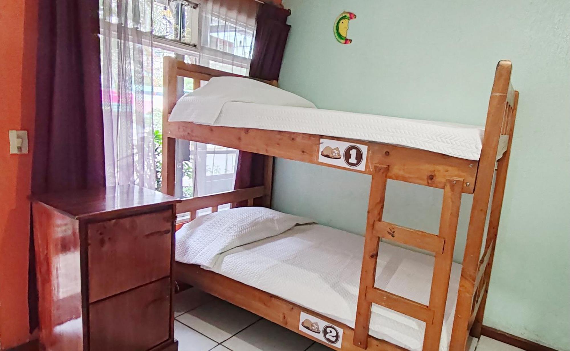 Hotel & Hostel Sloth Backpackers Monteverde Екстериор снимка