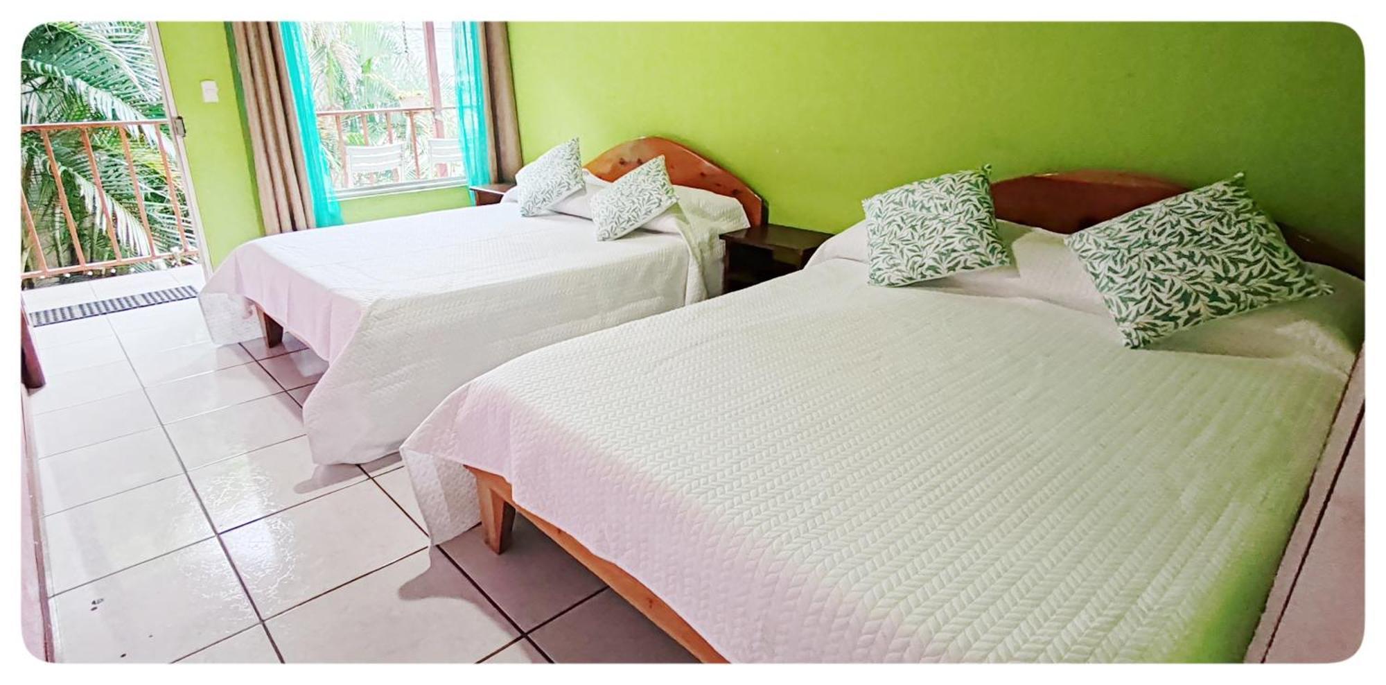 Hotel & Hostel Sloth Backpackers Monteverde Екстериор снимка
