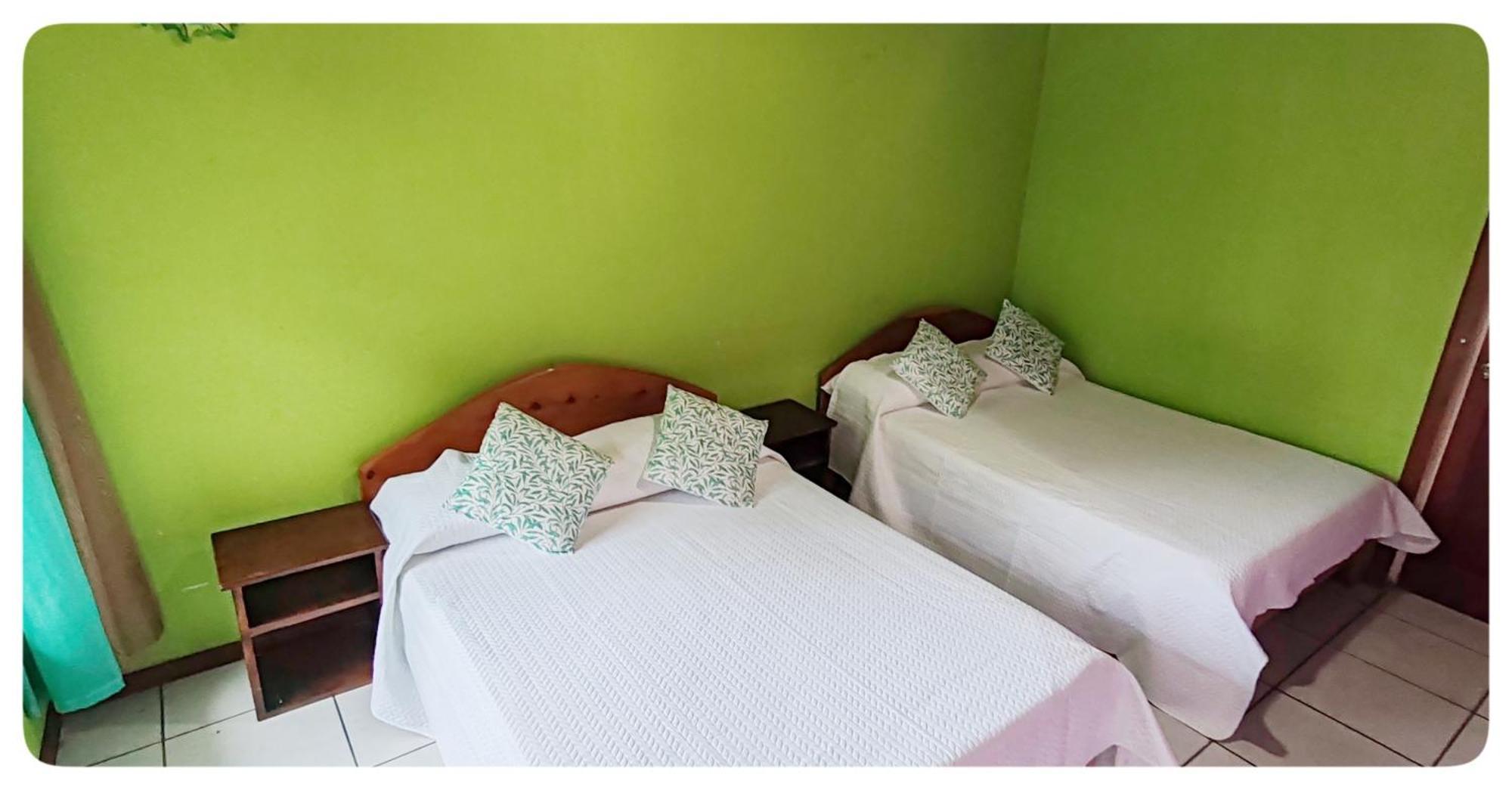 Hotel & Hostel Sloth Backpackers Monteverde Екстериор снимка