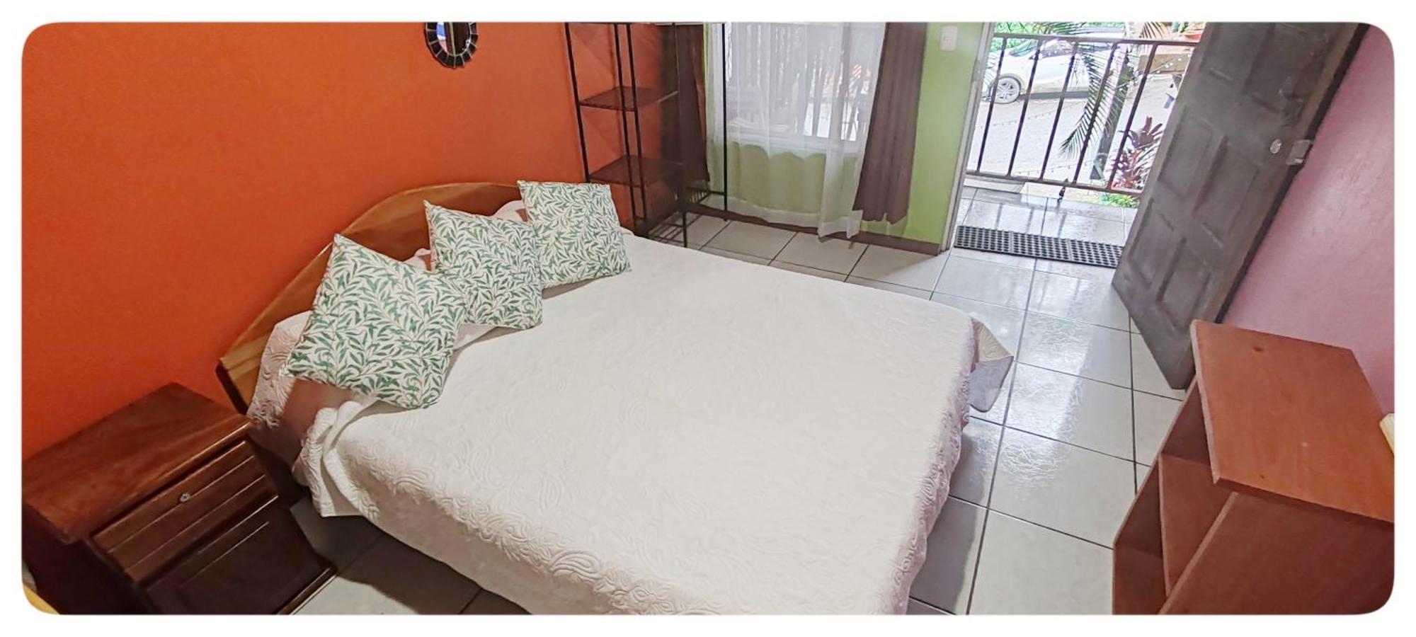 Hotel & Hostel Sloth Backpackers Monteverde Екстериор снимка