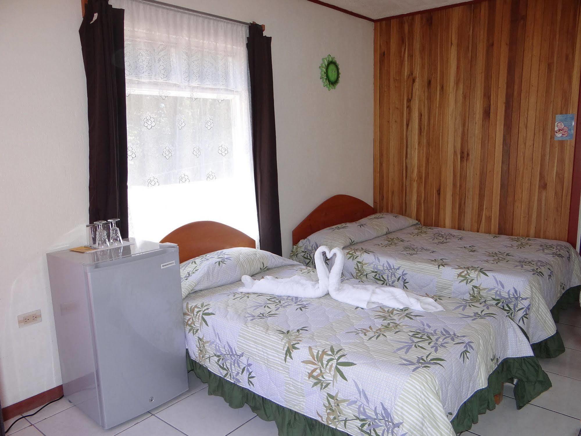 Hotel & Hostel Sloth Backpackers Monteverde Екстериор снимка