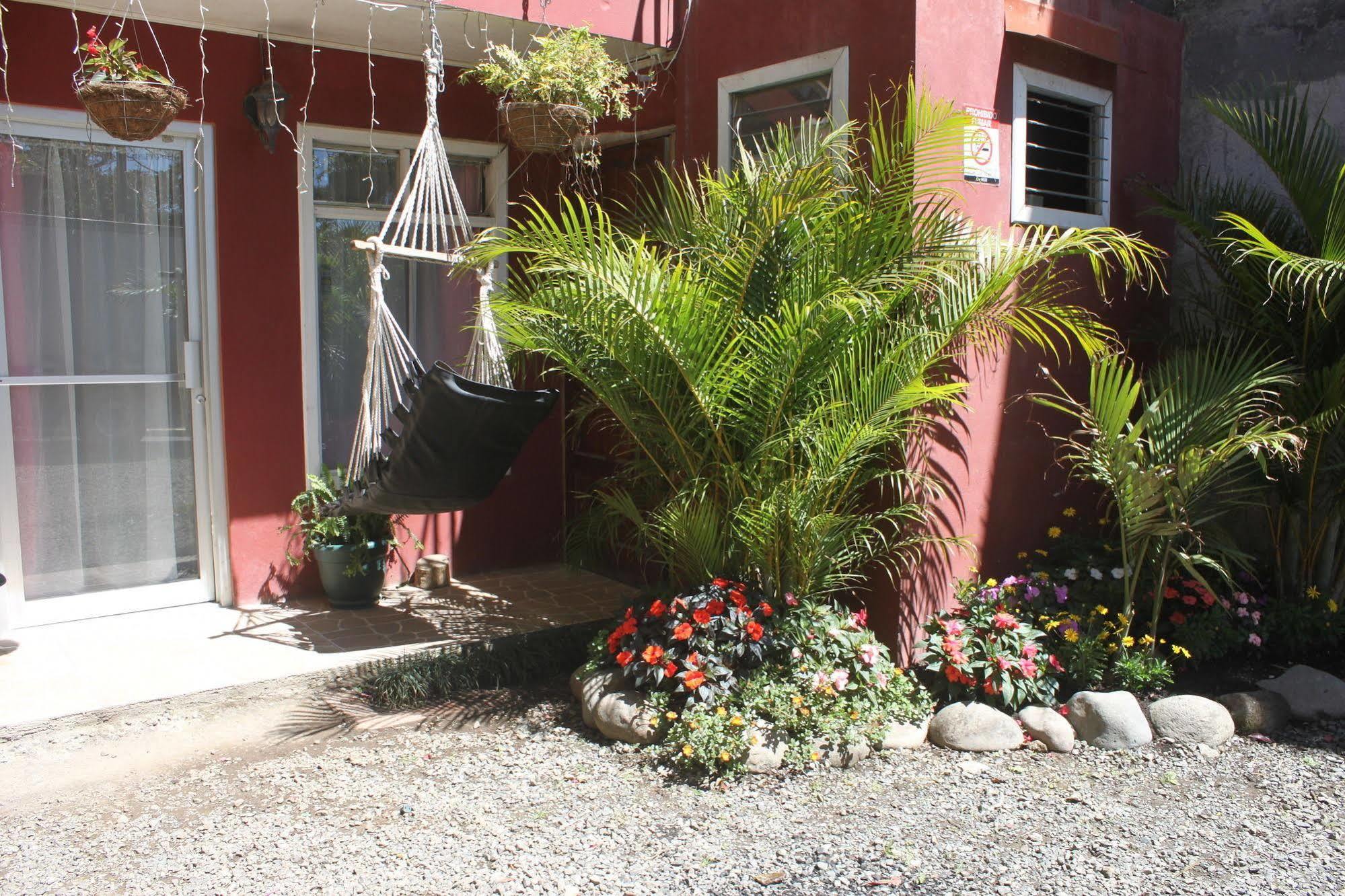 Hotel & Hostel Sloth Backpackers Monteverde Екстериор снимка